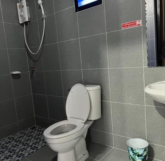 Hostel Chics Resort ชิคส์รีสอร์ท