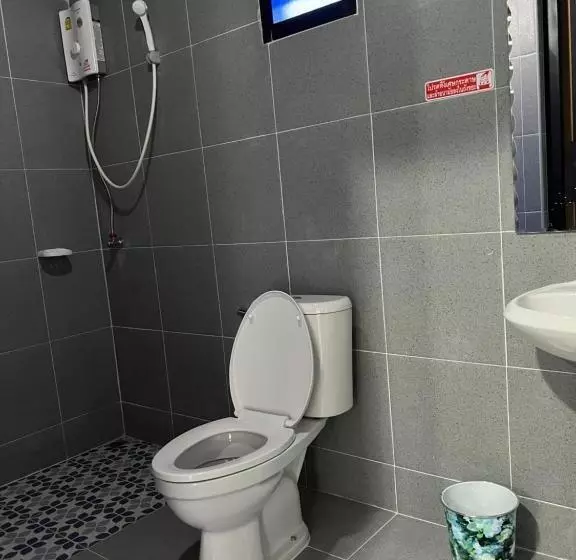 Retkeilymaja Chics Resort ชิคส์รีสอร์ท