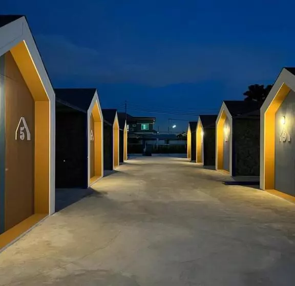 Retkeilymaja Chics Resort ชิคส์รีสอร์ท