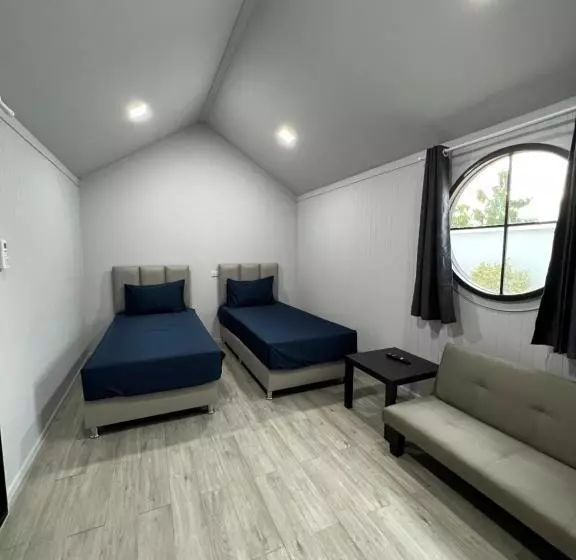 Retkeilymaja Chics Resort ชิคส์รีสอร์ท