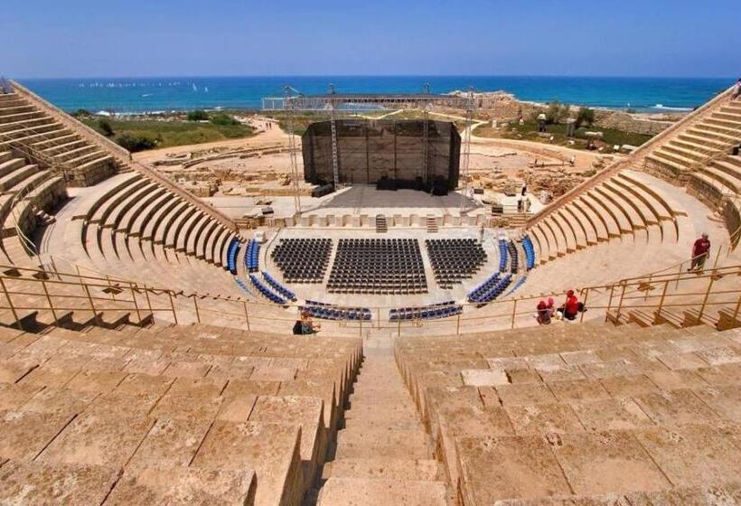 Aamiaismajoitus (B&B) Danielle Boutique Suite