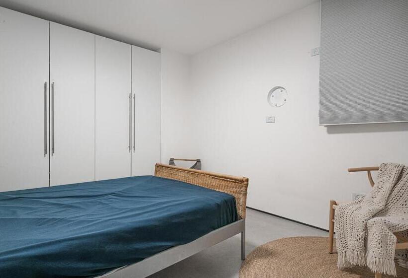 Aamiaismajoitus (B&B) Danielle Boutique Suite