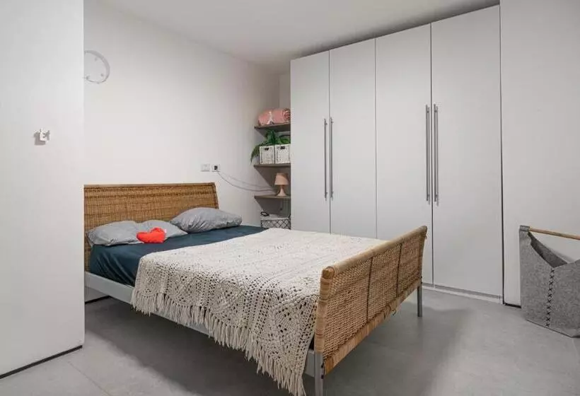ベッドアンドブレックファースト Danielle Boutique Suite