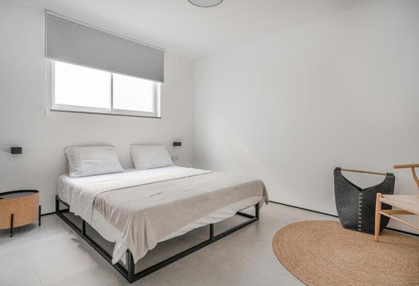 Aamiaismajoitus (B&B) Danielle Boutique Suite