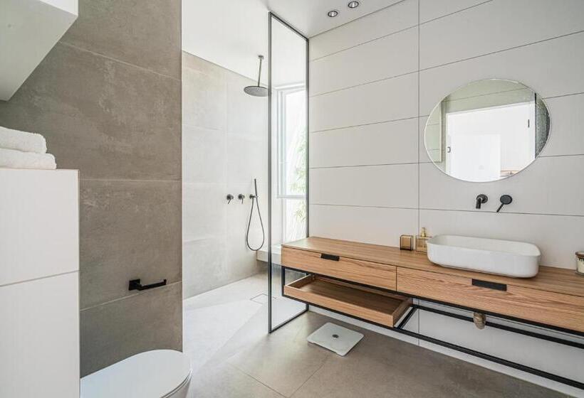 Aamiaismajoitus (B&B) Danielle Boutique Suite