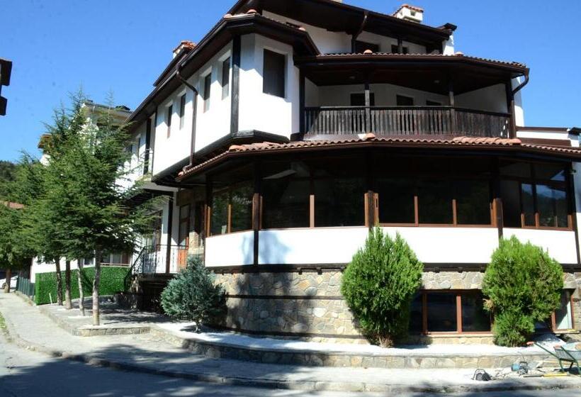 Hotel семеен хотел къщата