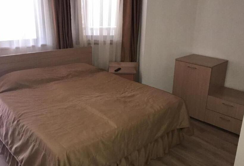 Hotel семеен хотел къщата