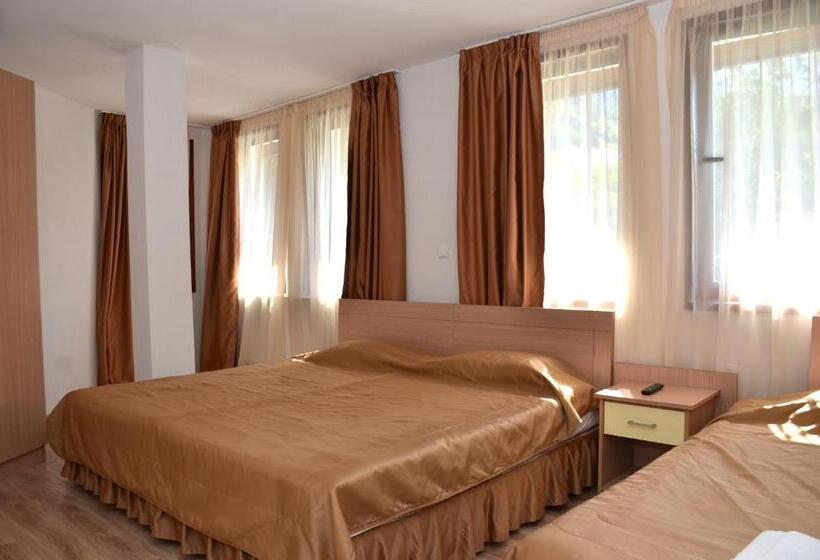 Hotel семеен хотел къщата