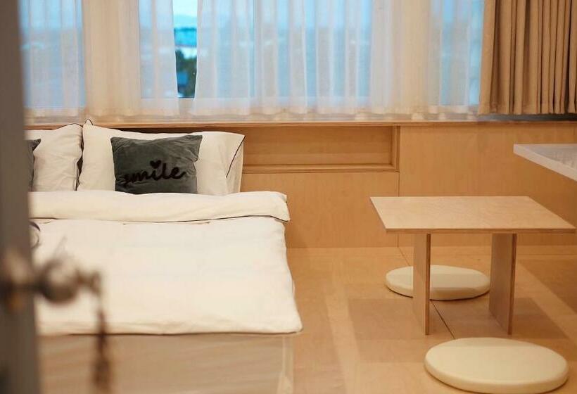 Ma Taô またお Café & Hostel