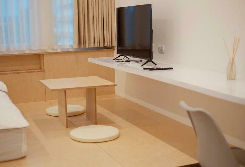 Ma Taô またお Café & Hostel