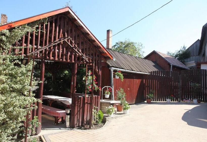 膳宿费 Muzsikás Vendégház