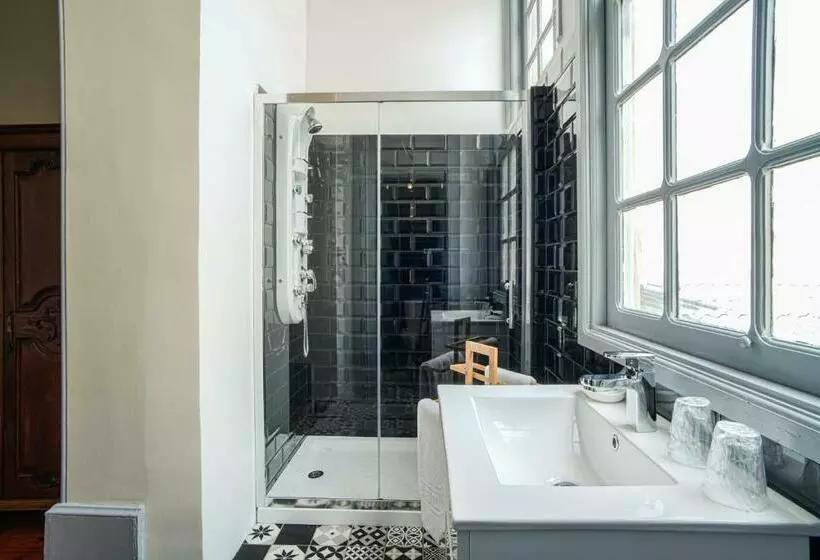 پانسیون Palacete Suite Aveiro