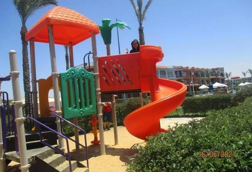 شاليهات بورتو مطروح فيو بحر Porto Matrouh Sea View Families Only