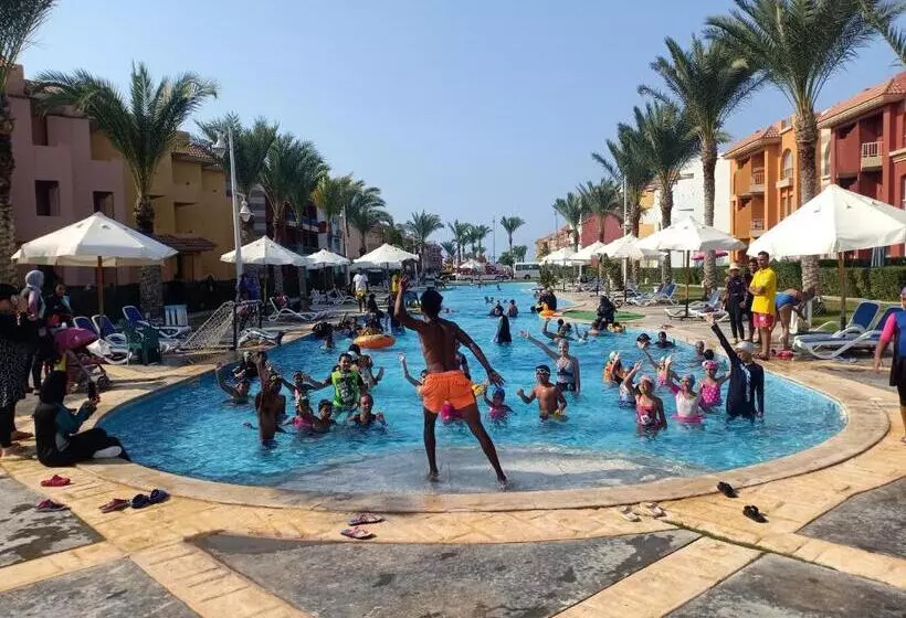 شاليهات بورتو مطروح فيو بحر Porto Matrouh Sea View Families Only