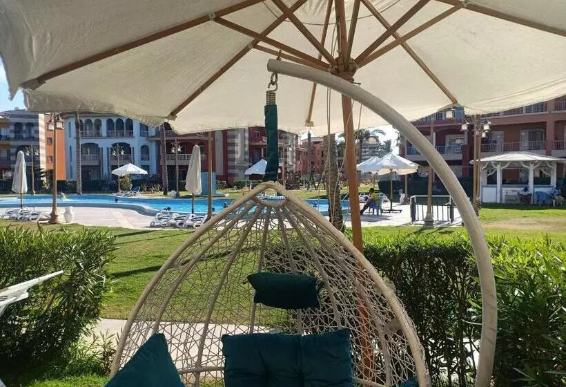 شاليهات بورتو مطروح فيو بحر Porto Matrouh Sea View Families Only