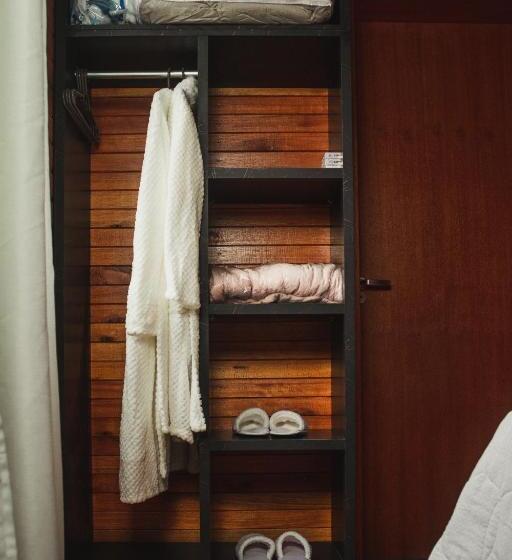 Chalé Romântico Com Banheira De Hidromassagem E Lareira