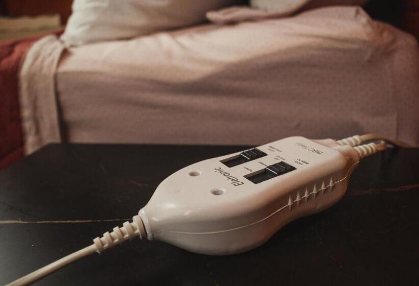 Chalé Romântico Com Banheira De Hidromassagem E Lareira