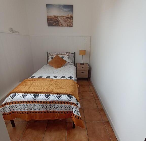 Maison Marin, Charming Village Cottage With Pool