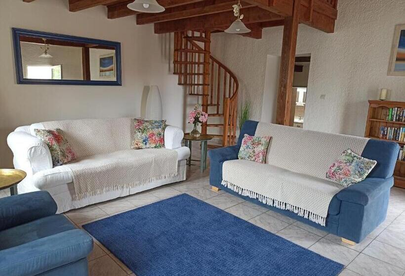 Maison Marin, Charming Village Cottage With Pool