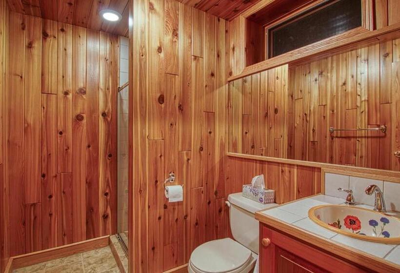 Mountain Retreat, Panoramic Lake Views