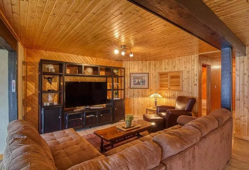 Mountain Retreat, Panoramic Lake Views