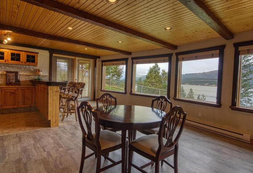 Mountain Retreat, Panoramic Lake Views