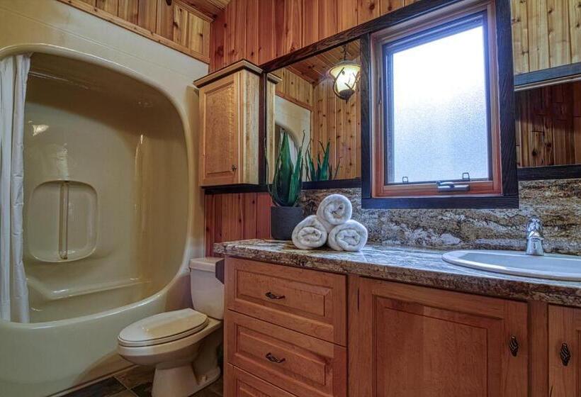 Mountain Retreat, Panoramic Lake Views