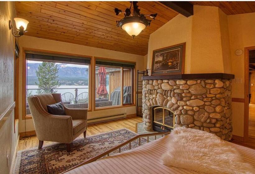Mountain Retreat, Panoramic Lake Views