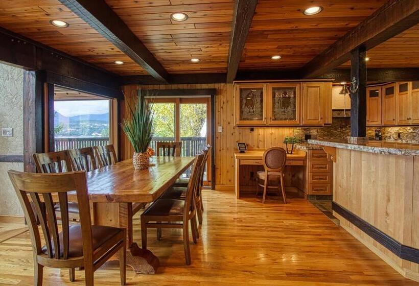 Mountain Retreat, Panoramic Lake Views