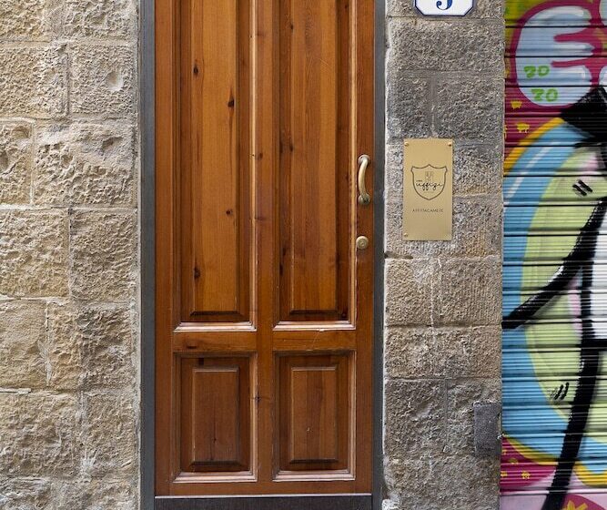 پانسیون Casa Uffizi Xiii Century Tower House Boutique