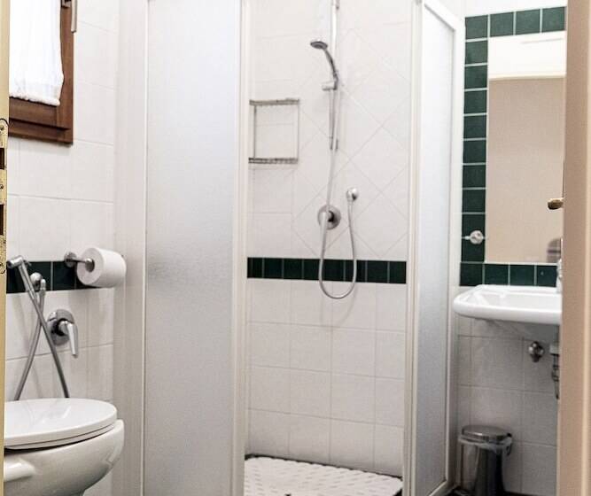 پانسیون Casa Uffizi Xiii Century Tower House Boutique