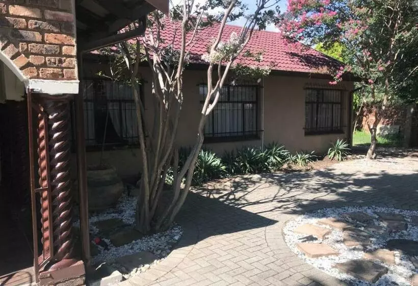 Majatalo Kaste Guesthouse Secunda