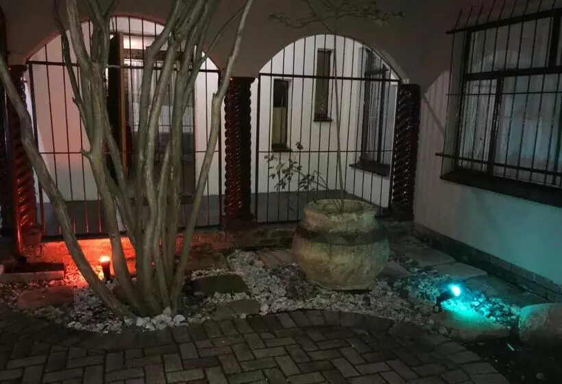 Majatalo Kaste Guesthouse Secunda