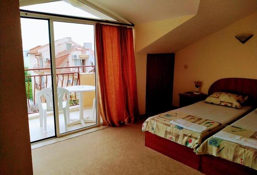 پانسیون Solis