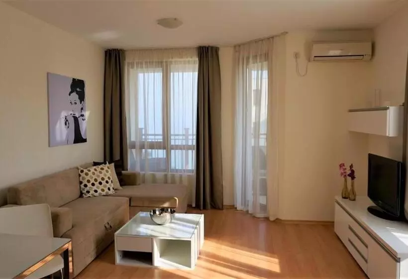 комплекс бяла виста до плажа   Complex Byala Vista Near The Beach