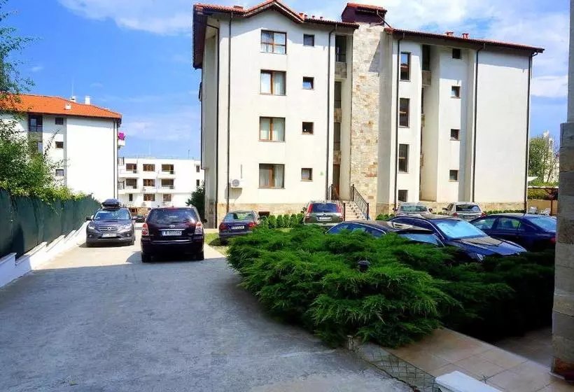 комплекс бяла виста до плажа   Complex Byala Vista Near The Beach