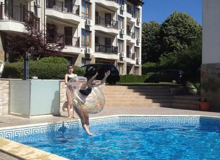 комплекс бяла виста до плажа   Complex Byala Vista Near The Beach