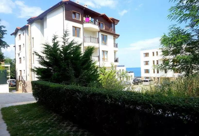 комплекс бяла виста до плажа   Complex Byala Vista Near The Beach