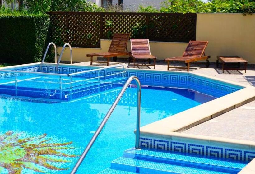 комплекс бяла виста до плажа   Complex Byala Vista Near The Beach