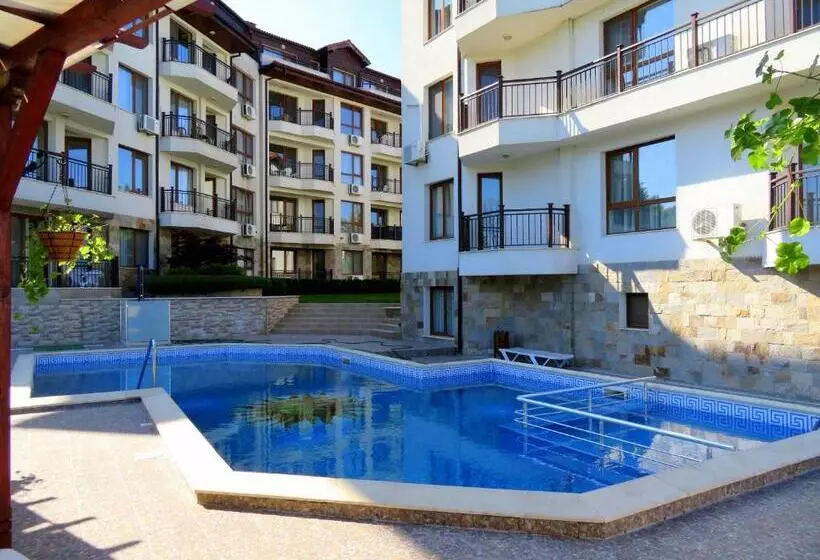 комплекс бяла виста до плажа   Complex Byala Vista Near The Beach
