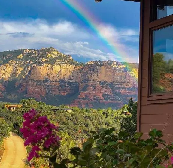 3 Acre Private Designer Villa Borders Forest Forever Views!