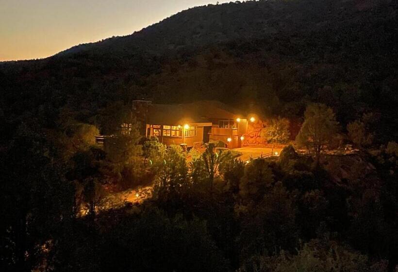 3 Acre Private Designer Villa Borders Forest Forever Views!