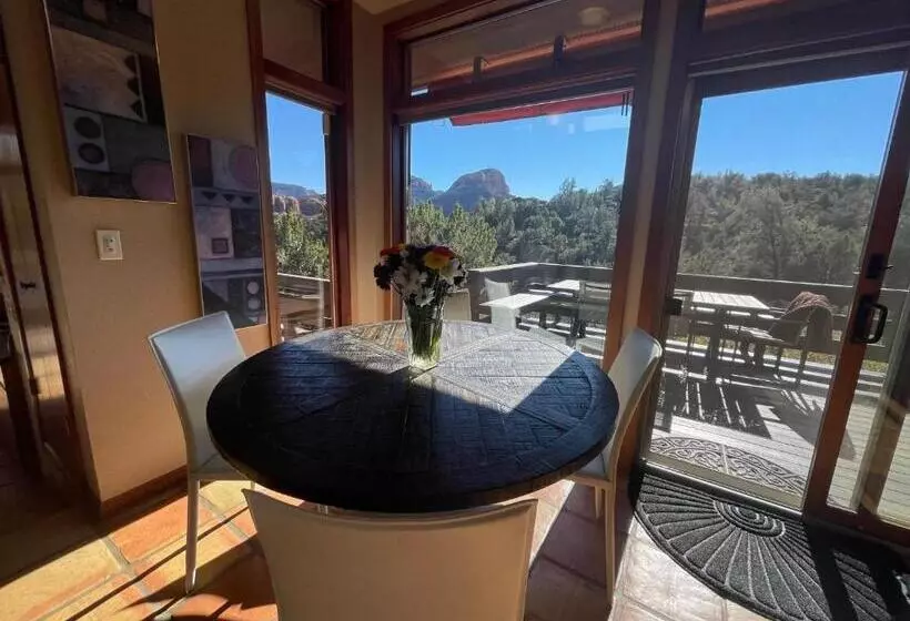 3 Acre Private Designer Villa Borders Forest Forever Views!