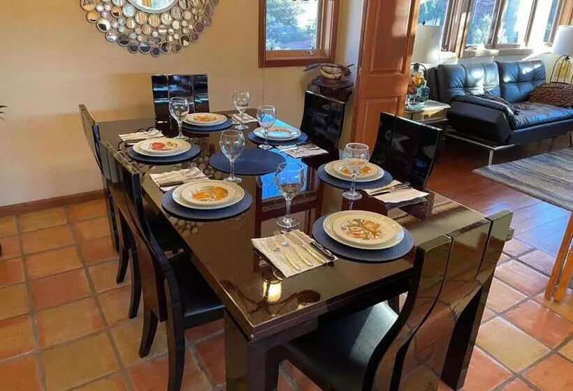 3 Acre Private Designer Villa Borders Forest Forever Views!