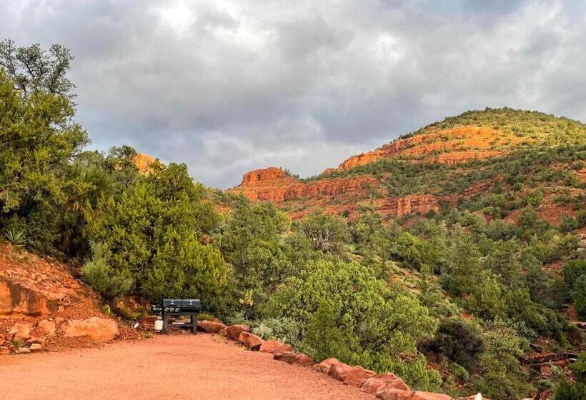 3 Acre Private Designer Villa Borders Forest Forever Views!