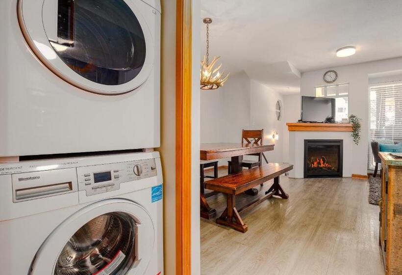 3br Sunpath Spacious Village Townhome