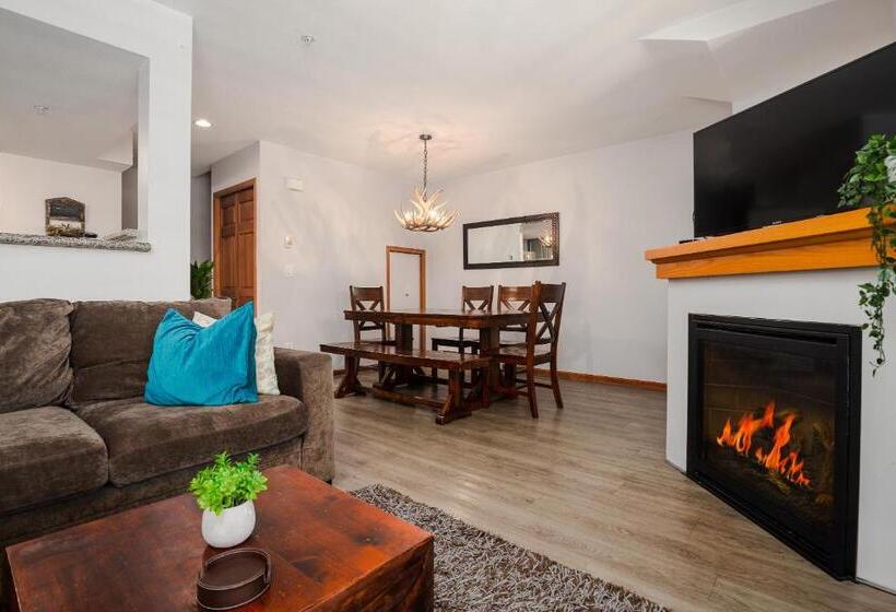 3br Sunpath Spacious Village Townhome