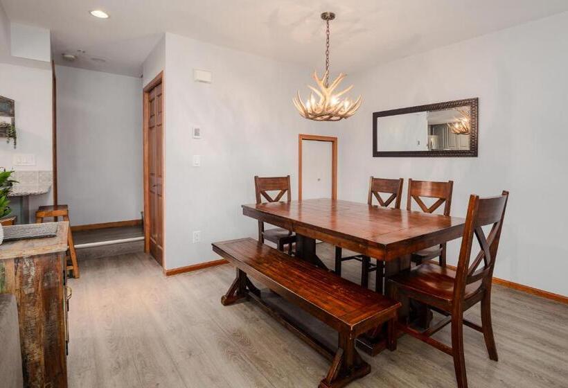 3br Sunpath Spacious Village Townhome