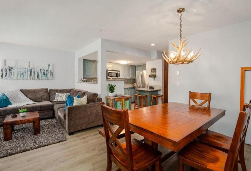 3br Sunpath Spacious Village Townhome