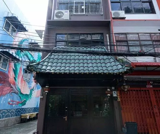 هاستل Taladnoi Paint House